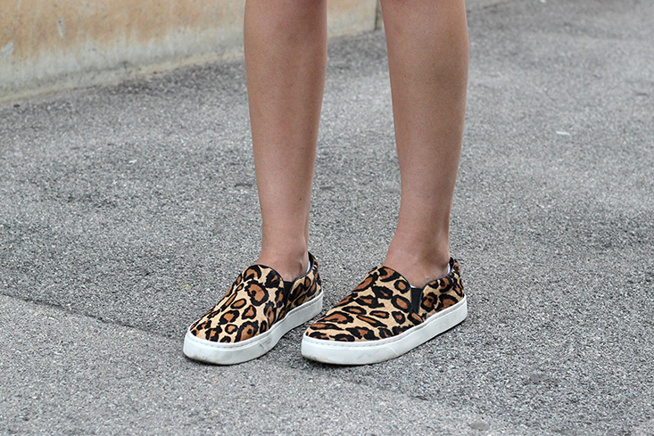 look-slippers-off-duty7