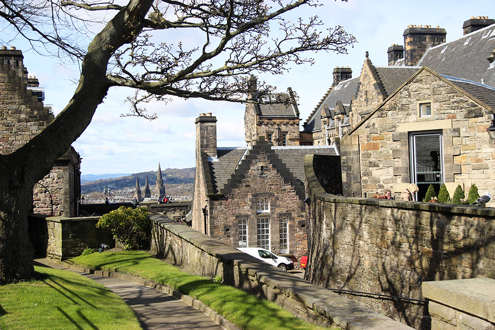 edinburgh-castle3