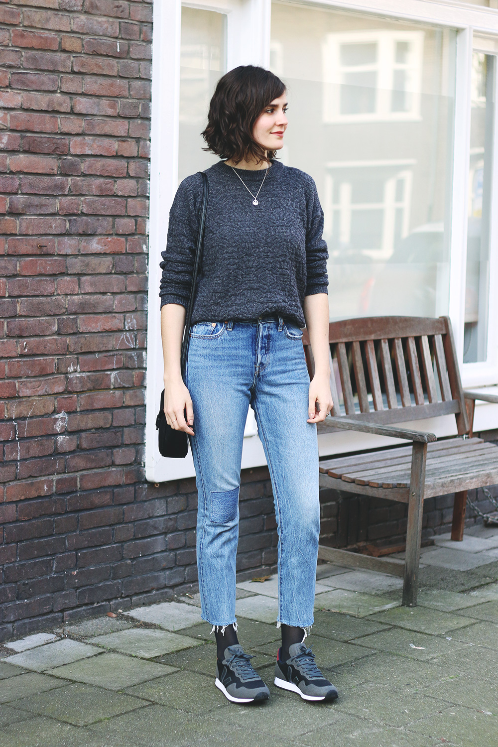 look-momjeans-pull2