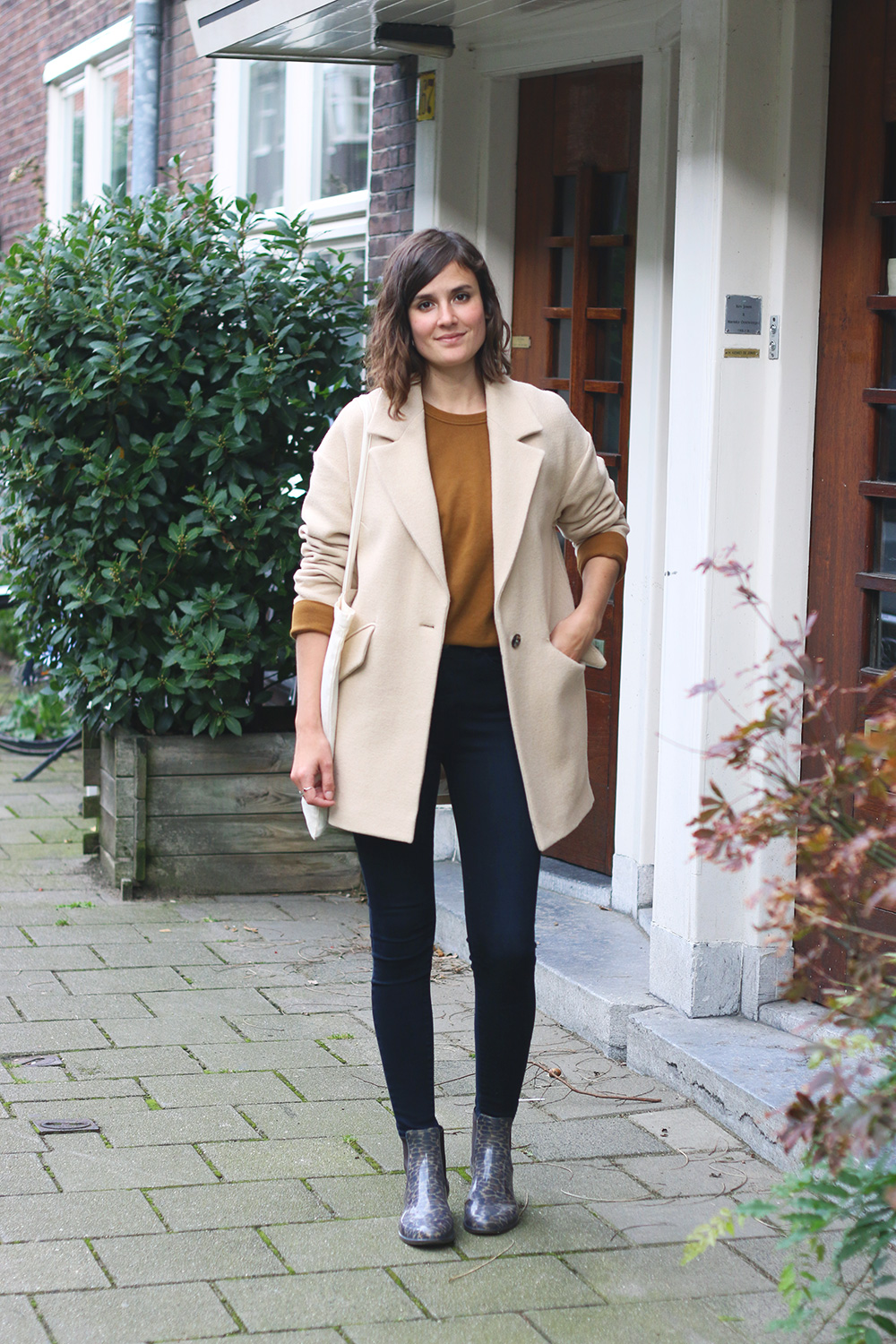 look-automne-moutarde-beige2