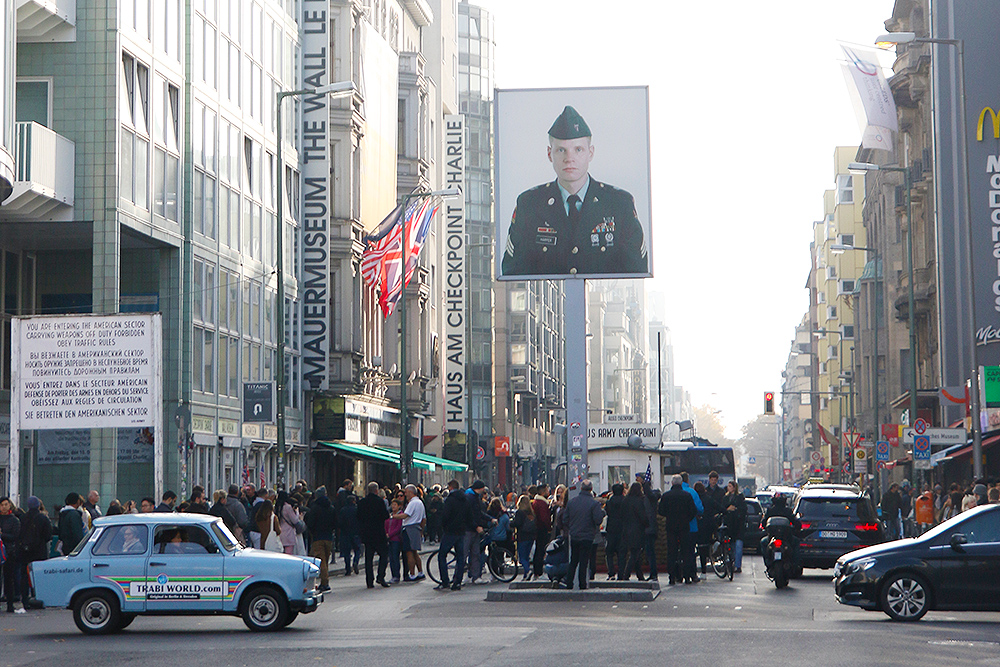 berlin-checkpoint-charlie