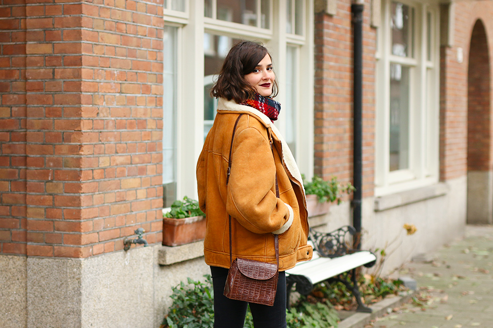 look-veste-peau-lainee-vintage