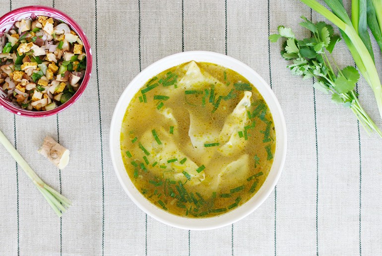 Bouillon asiatique aux ravioles wonton Mango and Salt