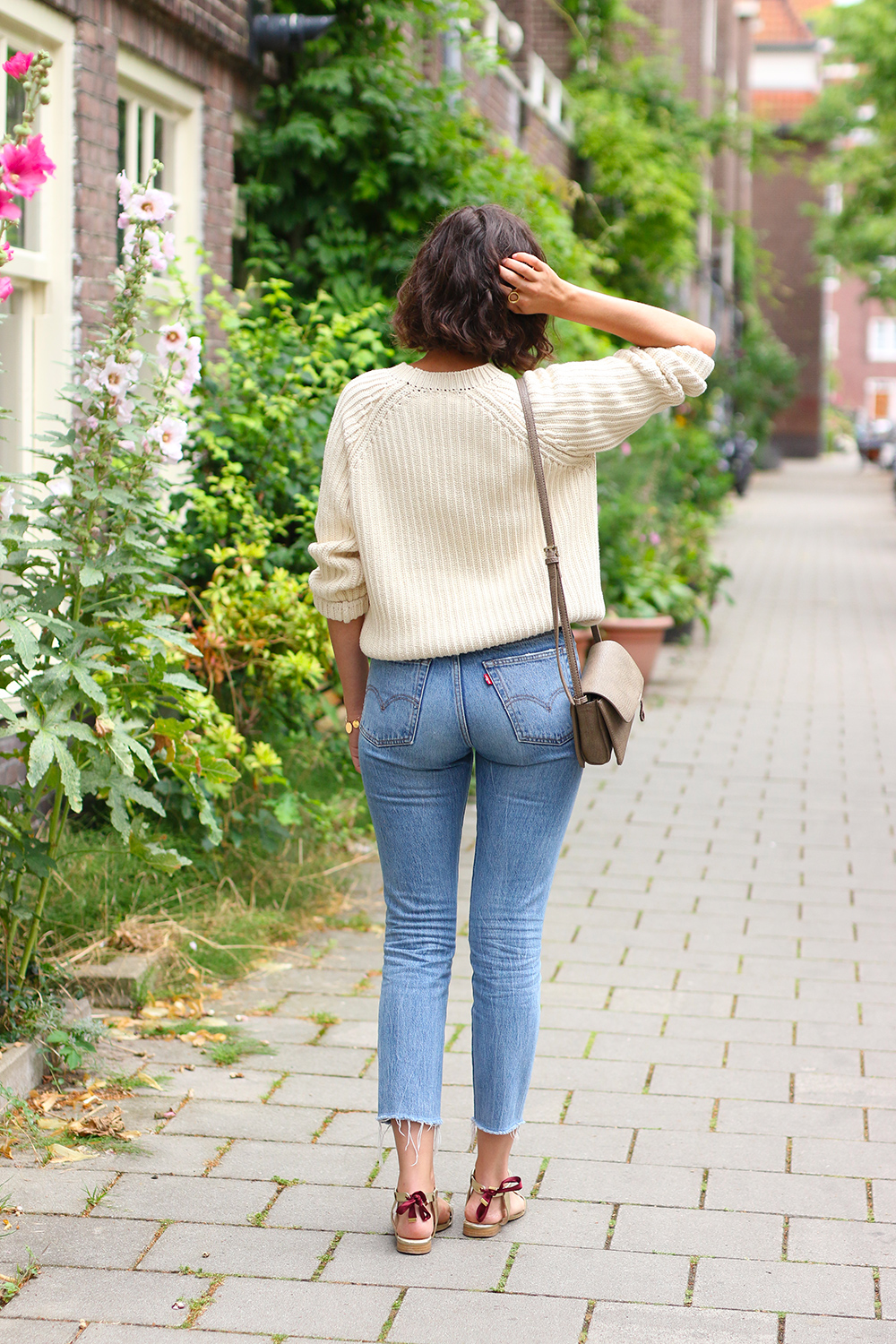 look-pull-coton-lenvers-mom-jeans6