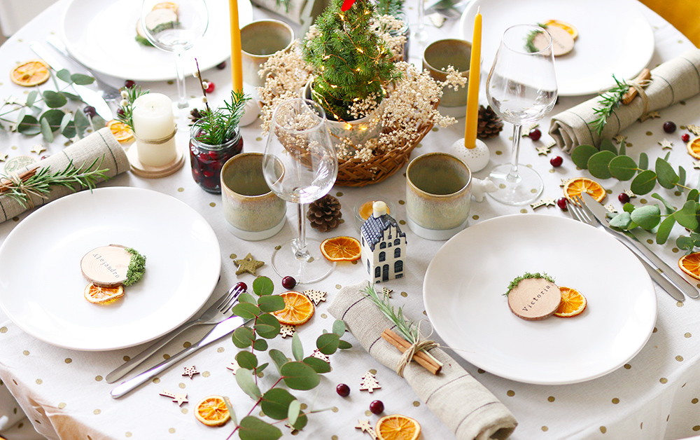 Nappe de table noël blanc, rouge avec guirlande