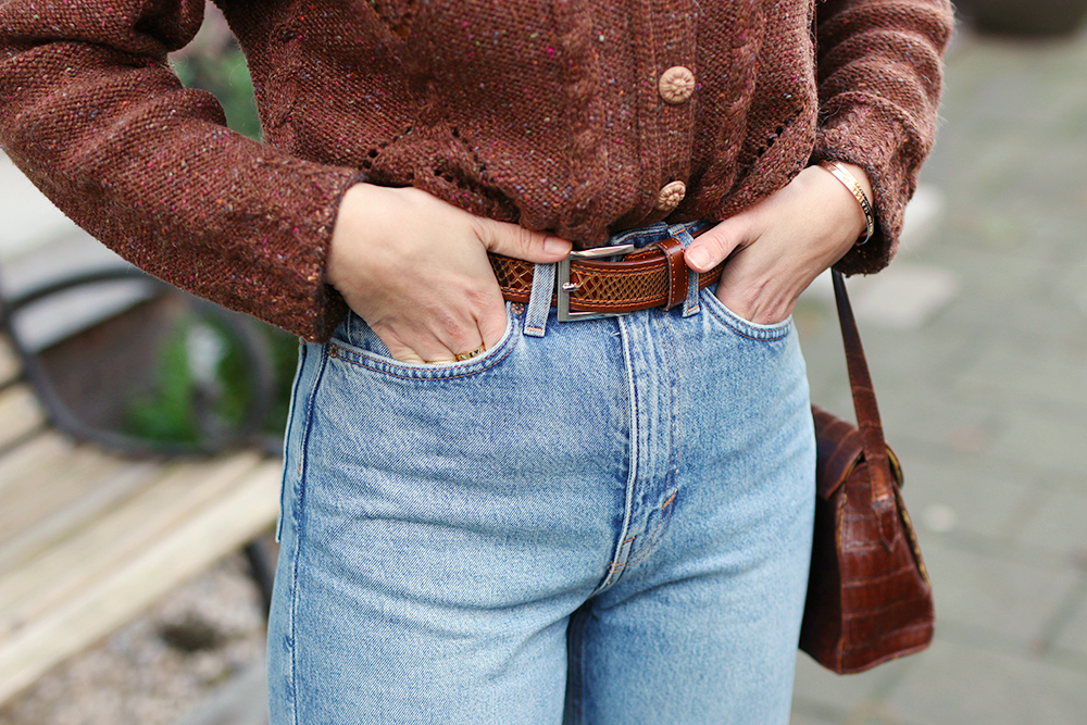 look-mom-jeans-cardigan-vintage